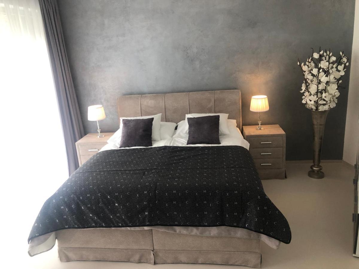 Terrace Apartment Прага Экстерьер фото