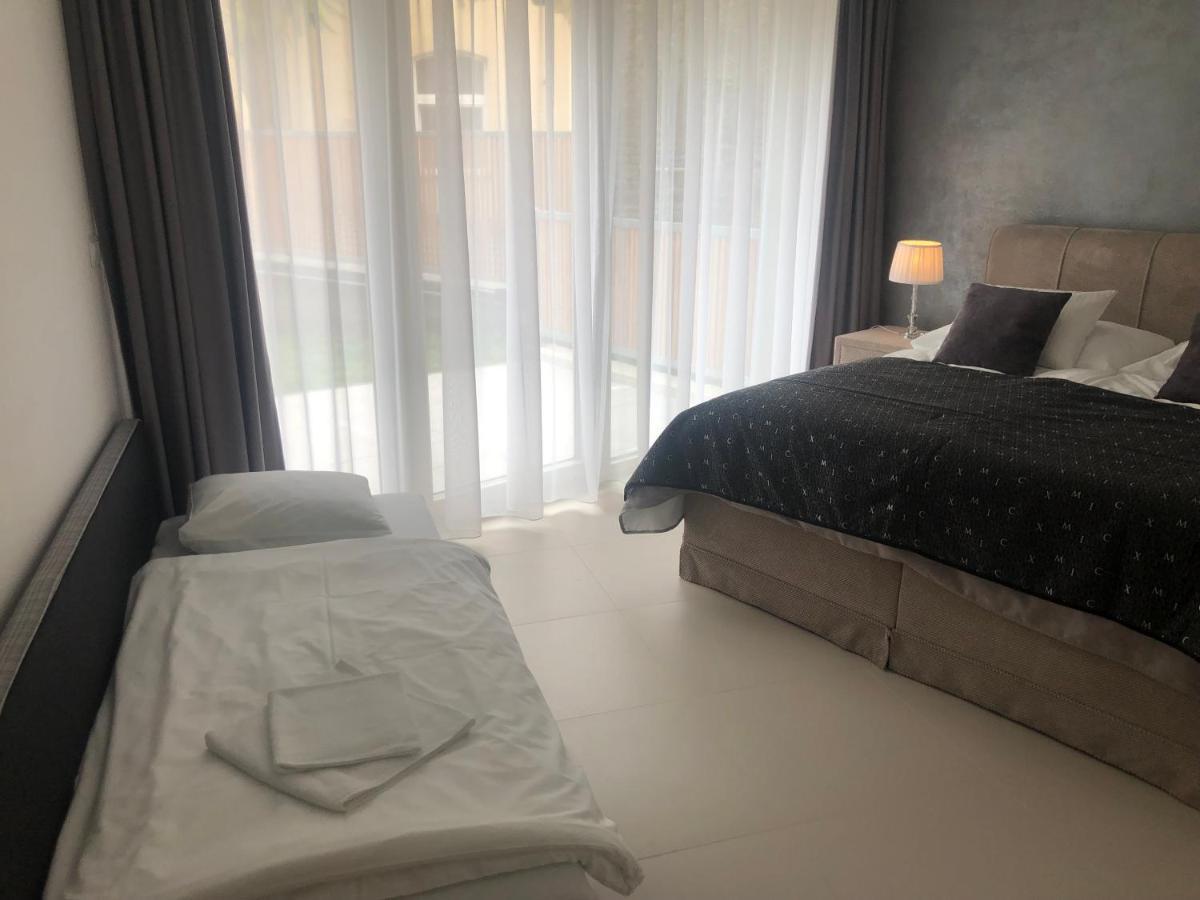 Terrace Apartment Прага Экстерьер фото